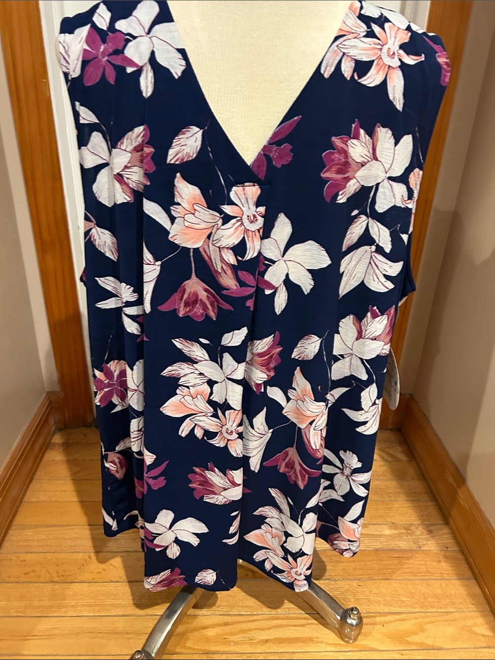 NAIF Navy Floral V-Neck Sleeveless Tunic